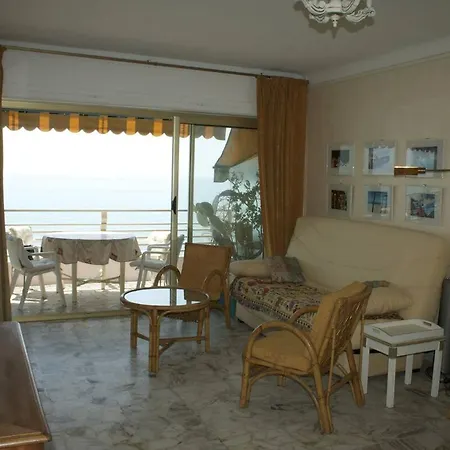 Le Bellevue 4 Couchages Face Mer Апартаменты *